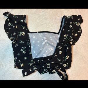 SHEIN tie front crop top